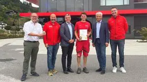 E-Werk-Chef Ernst Trummer, Installationsleiter Ludwig Schawill, Christian Hollinger, Rene Walcher, Egon Hierzegger und Bereichsleiter Alexander Erlbacher