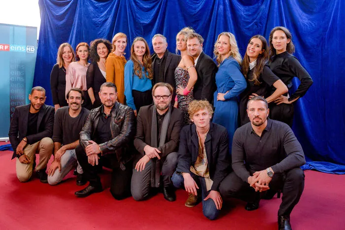 Anlass: Die Präsentation der dritten Staffel "Vorstadtweiber". Derzeit laufen noch Wiederholungen im ORF, am 8. Jänner startet Staffel drei.