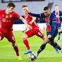Kylian Mbappe (PSG) gegen Benjamin Pavard und Joshua Kimmich (Bayern München) im Duell 2021