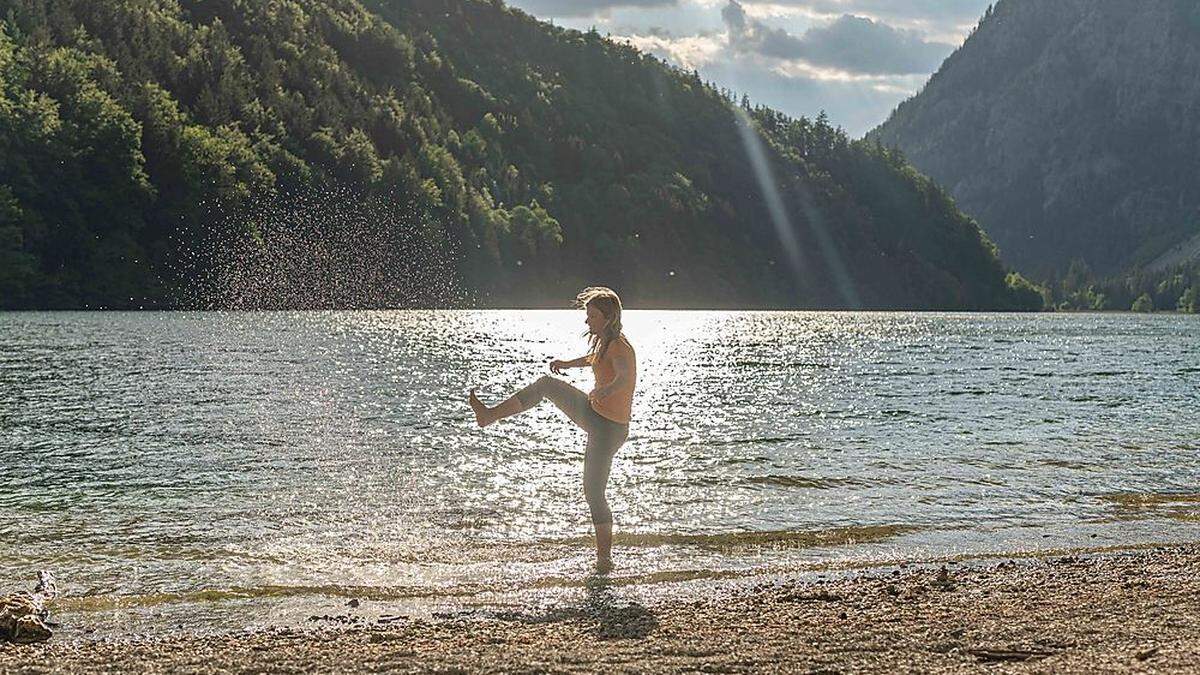 Wolken und Sonne wechseln sich ab, es wird kühler