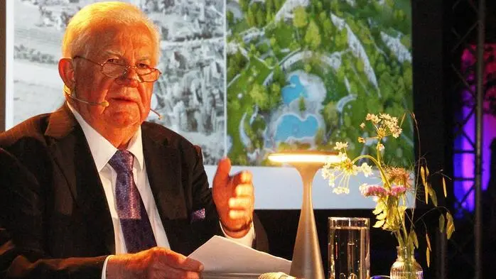 Gleich zwei Anlässe führten zahlreiche Besucher in die Rogner Therme Bad Blumau: das 29-jährige Jubiläum des Thermalbades und der 85. Geburtstag des Gründers, Robert Rogner. 