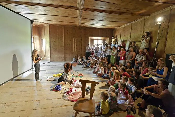 Ein mutiger erster Auftritt vor großem Publikum bei Spielfeld Kultur