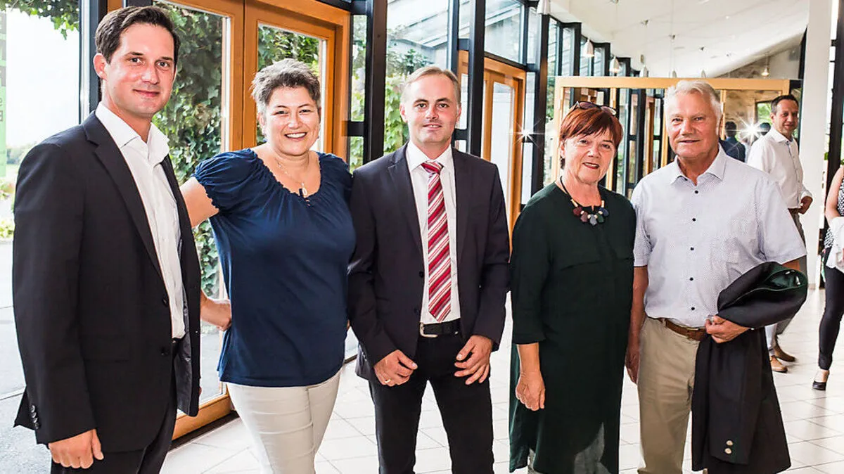 Ronny Rull, Beatrice Kuglitsch, René Rupnig, Margit Gallautz und Hans Ferlitsch vor der Diskussion