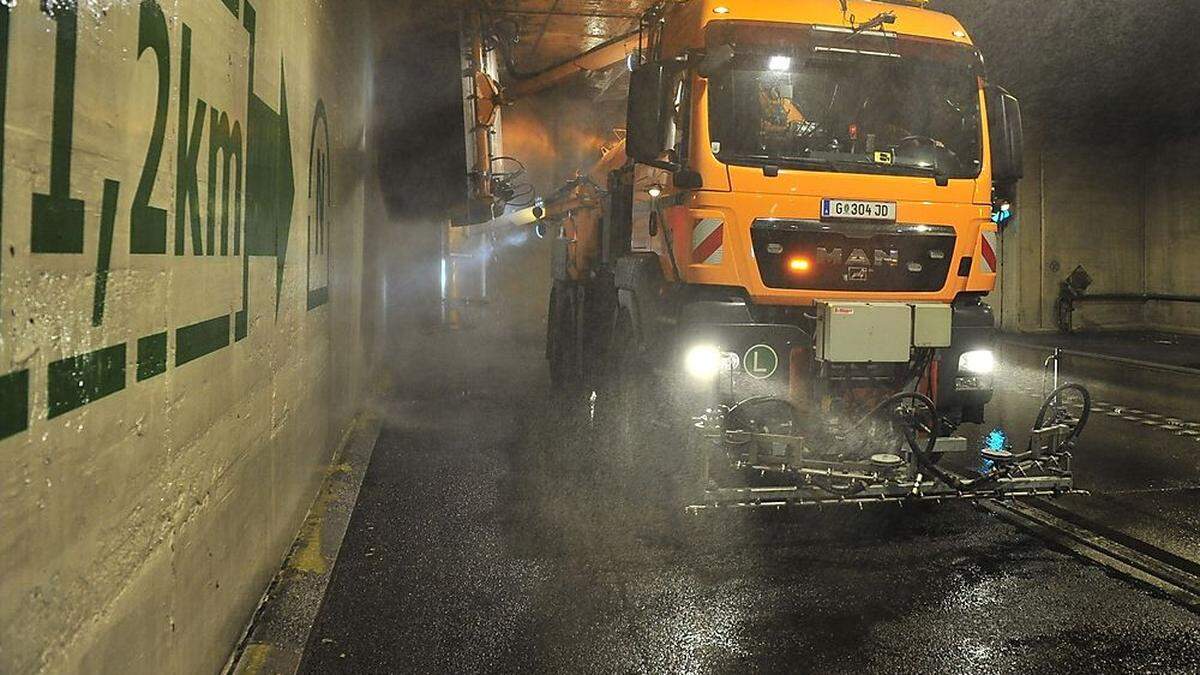 Sanierungsarbeiten in Selzthaltunnel