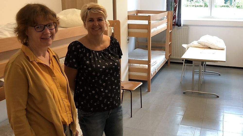 Elisabeth Pirker und Christine Hebenstreit von der Caritas in der Notschlafstelle