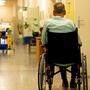 Die Regierung hat flächendeckende Tests in Alten- und Pflegeheimen bekannt gegeben