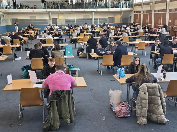 Mehr als 200 Jugendliche aus sechs Schulen nahmen beim Lehrlings-Speed-Dating teil.