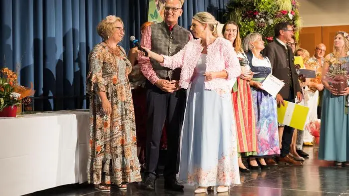 Im Congress Center Pörtschach fand gestern die Preisverleihung der 29. Kärntner Blumenolympiade statt. Aus ganz Kärnten waren Hobbygärtnerinnen und -gärtner gekommen, um die Früchte ihrer Arbeit zu ernten.