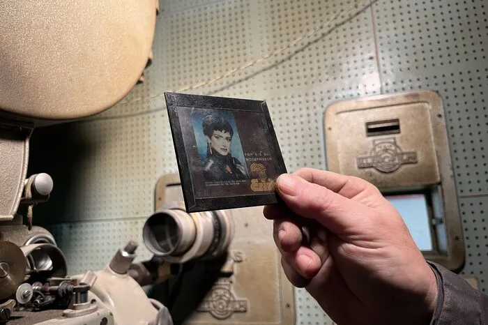 Vor jeder Vorführung wurden Werbebilder und -filme gezeigt.