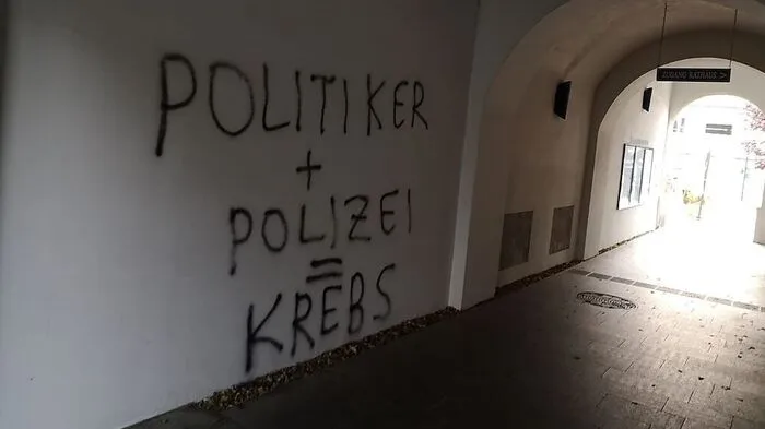 Wieder Schmierereien in der Fürstenfelder Innenstadt