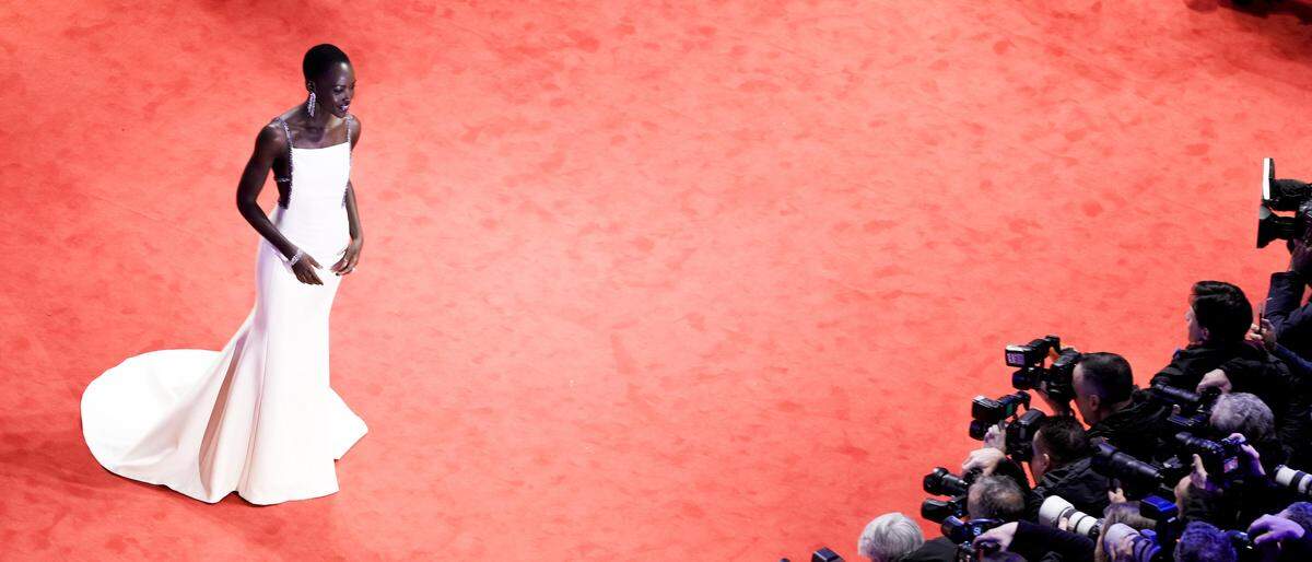 Lupita Nyong‘o, Vorsitzende der Berlinale-Jury, auf dem roten Teppich