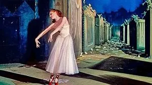 Die Filmadaptierung von Hans Christian Andersens Klassiker "Die roten Schuhe" ist eine Symphonie aus Farbe, Licht und Klang