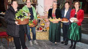 Von der katholischen Frauenbewegung: Claudia Naschberger, Helga Haberl, Margit Pölz, Isabella Kassl, Margit Cuder (von links)
