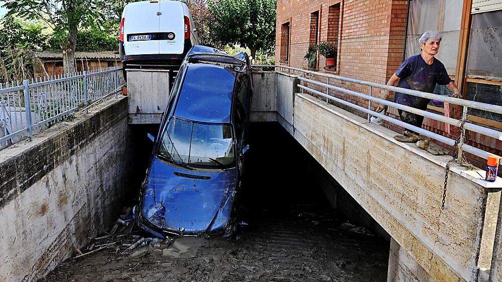 Bei den schweren Unwettern vergangene Woche in Italien starben elf Menschen. In Slowenien und Kroatien kam es zu Wirbelstürmen und Überschwemmungen
