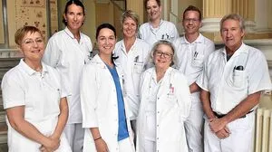 Das Team von links vorne: Elvira Bajzát, Barbara Kohlweg, Maria Piribauer, Arno Reichenauer. Hinten: Petra Koch, Judith Egger, Kathrin Vratanar, Gregor Huber