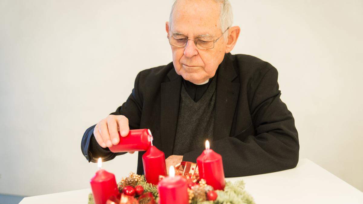 &quot;Das Gotteshaus sind wir alle als Menschen. Das ist Weihnachten&quot;, sagt Pfarrer Wolfgang Pucher