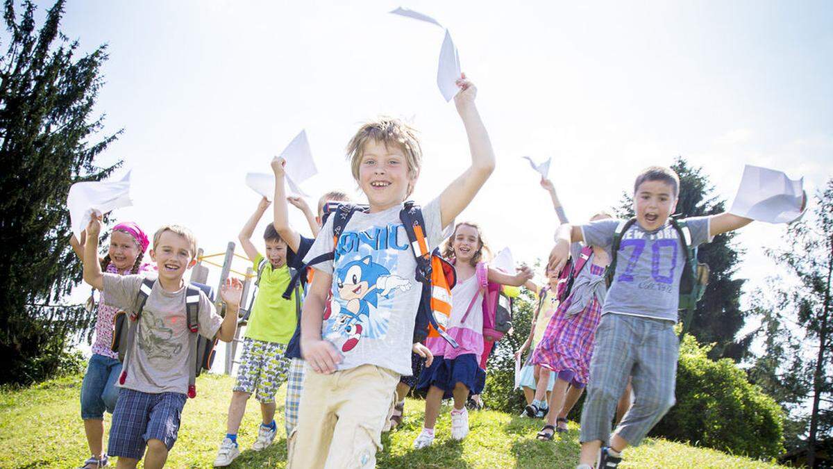 Oft freuen sich nur die Kinder über den letzten Schultag, sind doch die Ferien für viele Eltern eine Riesenherausforderung