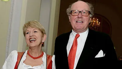 Rauch-Kallat und Mensdorff-Pouilly 2014 auf dem Wiener Jägerball