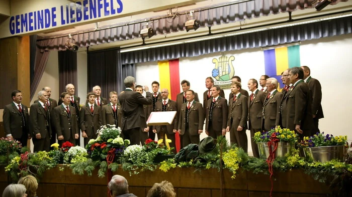 Unter dem Motto „Diplomatenjagd“ lud am vergangenen Wochenende der Männergesangsverein „Kornblume“ Liebenfels zum Konzert.