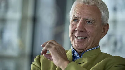 Alfred Riedl: "Die Bank ist auf mich zugekommen, und hat mich gefragt, ob ich das Grundstück kaufen will. Und es gibt dafür auch ein Betriebskonzept"