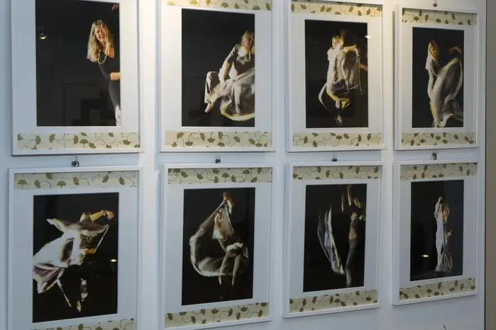 Seit 1988 präsentiert die Fotogruppe nahezu jährlich eigene Club-Ausstellungen und nimmt erfolgreich an nationalen wie internationalen Fotowettbewerben teil. 