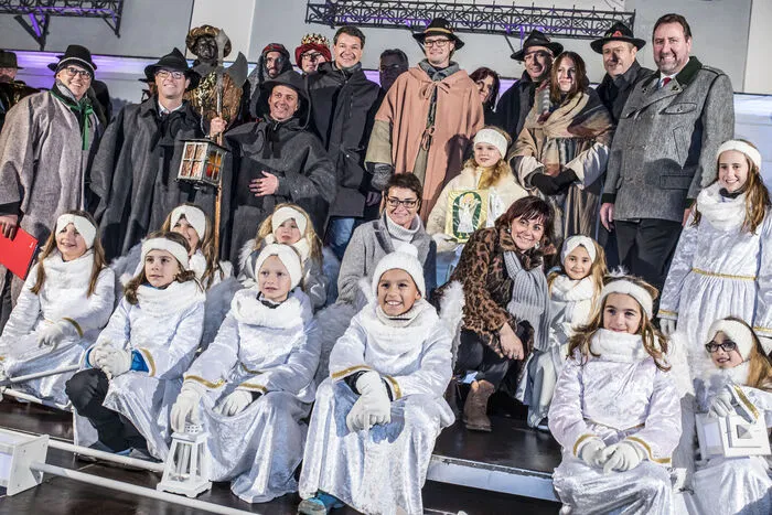 Am Oberen Kirchenplatz fand der zweite Teil vom Bauernadvent 2018 statt
