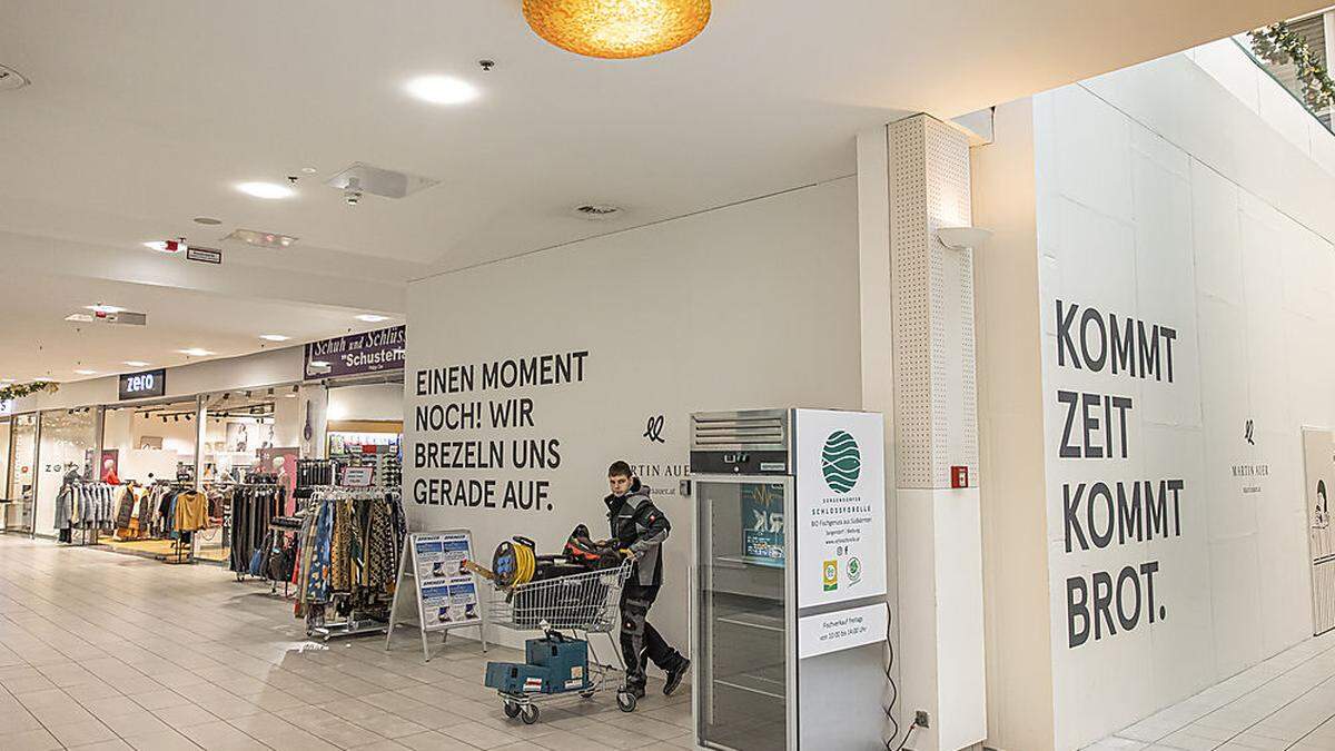 Bäckerei-Filiale vor ihrer Eröffnung im Südpark in Klagenfurt. Kommt Zeit, kommt bessere Kauflaune?