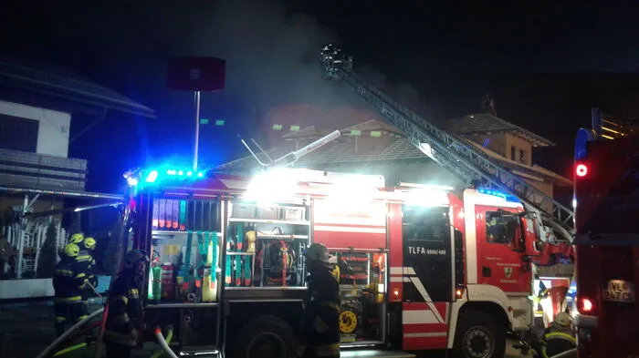 In Finkenstein brach in der Nacht auf Dienstag in einem Dachstuhl eines Neubaus ein Brand aus.