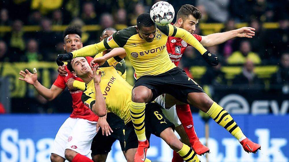 Dortmund siegte im Duell gegen Mainz und Karim Onisiwo (links)