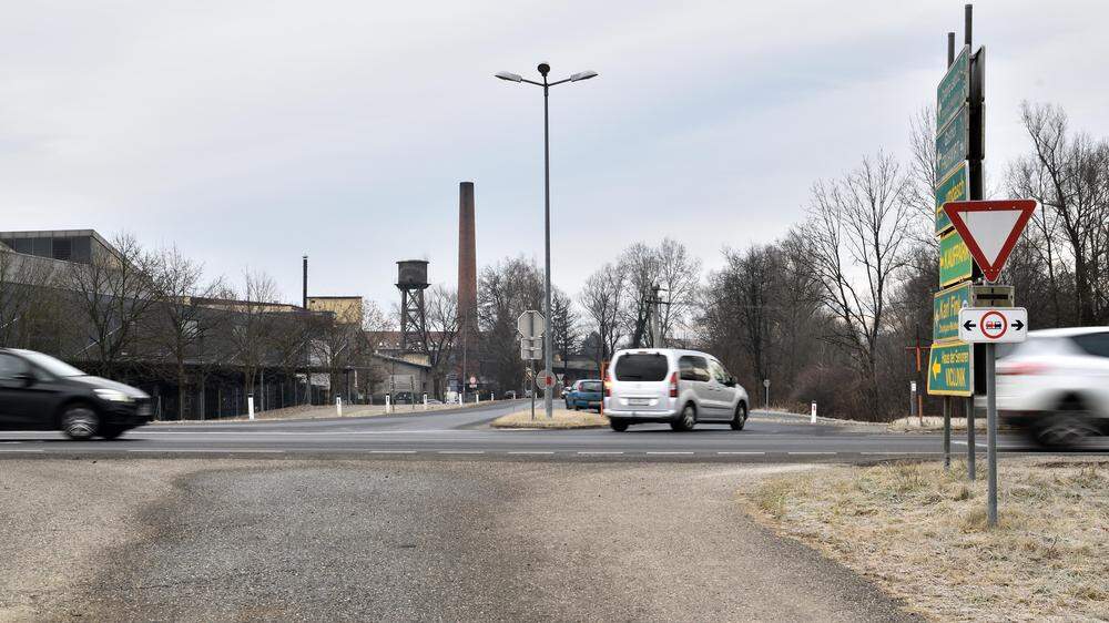Die sogenannte „Fink-Kreuzung“ an der B 74 in Kaindorf an der Sulm wird zu einem Kreisverkehr umgebaut
