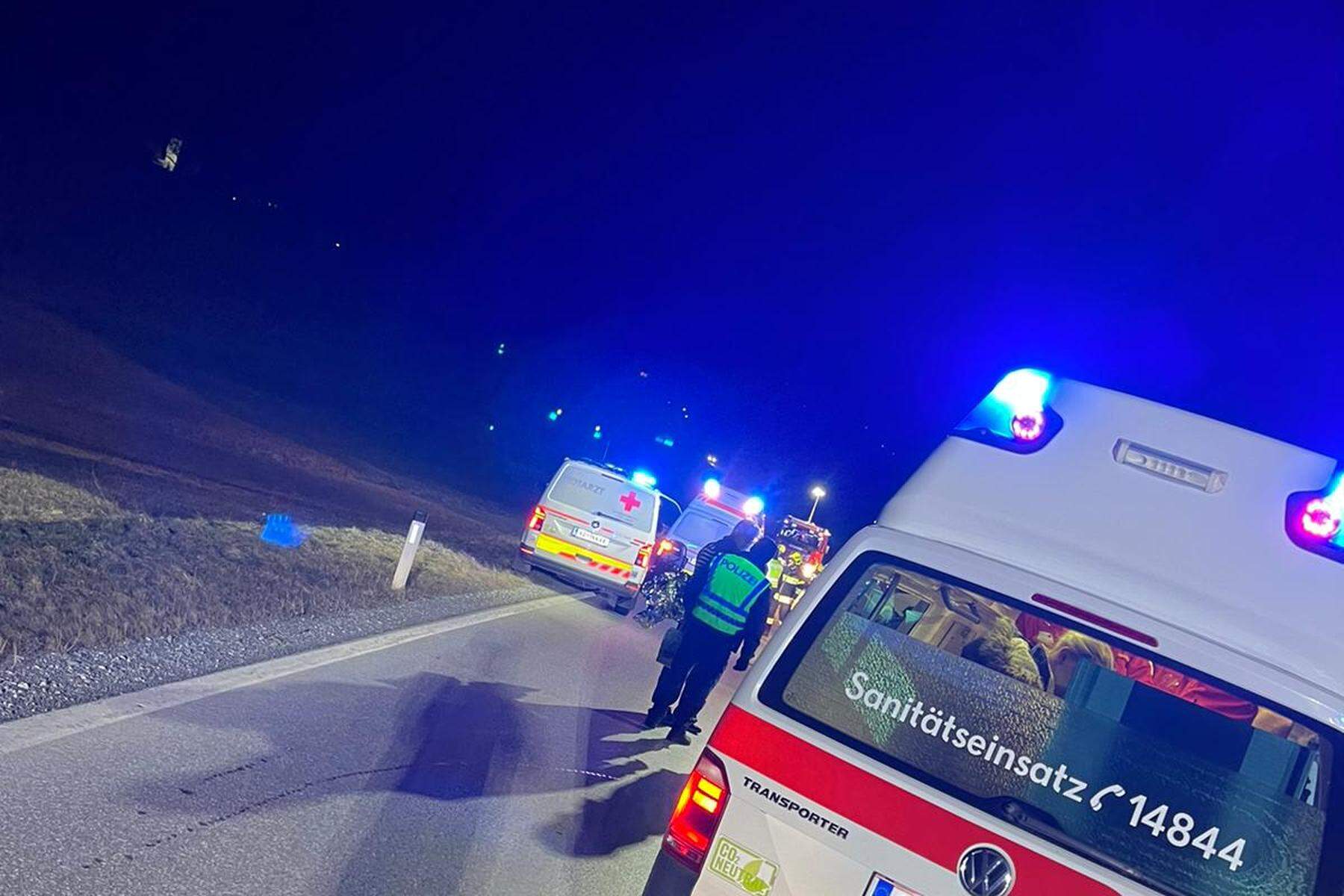 Kollision von zwei Fahrzeugen | 35-Jähriger bei Unfall auf Piberstraße schwer verletzt