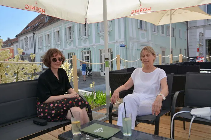 Mittwochs und samstags werden frische Cocktails serviert. Jeden Freitag gibt es am Hauptplatz Live-Musik, wie auch schon in den vergangenen Jahren, gemeinsam organisiert von Vaibz, Sonne und Gasthof Großschedl.