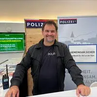 Bezirkspolizeikommandant Markus Tilli in der Einsatzstelle in der Blumenhalle