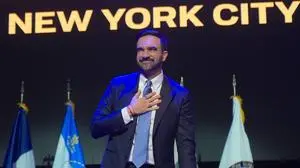 Mamdani addressed his supporters the mayor-elect of New York City, after his historic victory NEW YORK, UNITED STATES - NOVEMBER 4: Zohran Mamdani, the mayor-elect of New York City, addressed his supporters after the historic mayoral election victory on Tuesday night, November 4, 2025, in New York City, United States. Selcuk Acar / Anadolu New York United States. Editorial use only. Please get in touch for any other usage. PUBLICATIONxNOTxINxTURxUSAxCANxUKxJPNxITAxFRAxAUSxESPxBELxKORxRSAxHKGxNZL Copyright: x2025xAnadoluxSelcukxAcarx