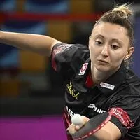Sofia Polcanova besiegt ihre Doppelpartnerin und hat fix Bronze