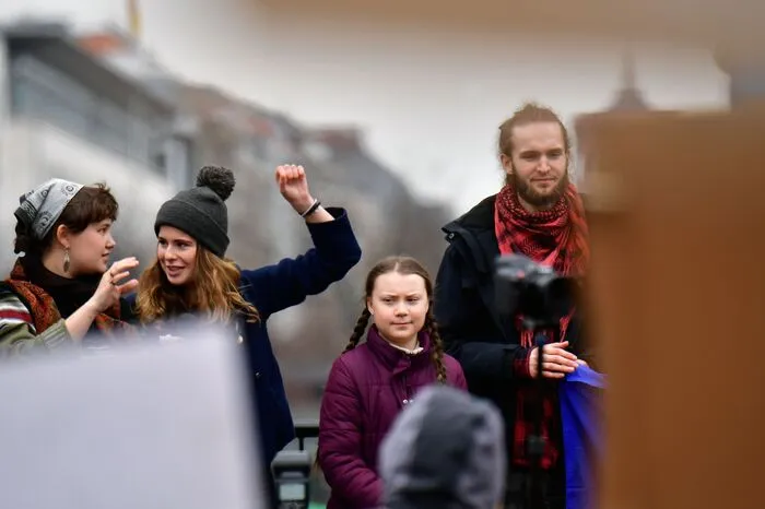 Greta Thunberg hatte im Sommer 2018 begonnen, vor dem Parlamentsgebäude in Stockholm für besseren Klimaschutz zu protestieren.