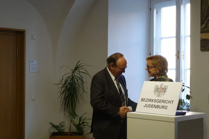 Eine Laudatio auf Buchegger hielt Ulrike Haberl Schwarz, Präsidentin des Landesgerichts Leoben.