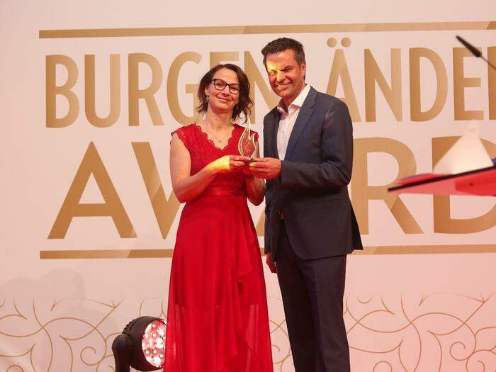 Claudia Menzel dankte bei der Award-Verleihung ihrem Team und Frauen im Burgenland, die durch ihre Ideen und Initiativen die Region beleben und voranbringen