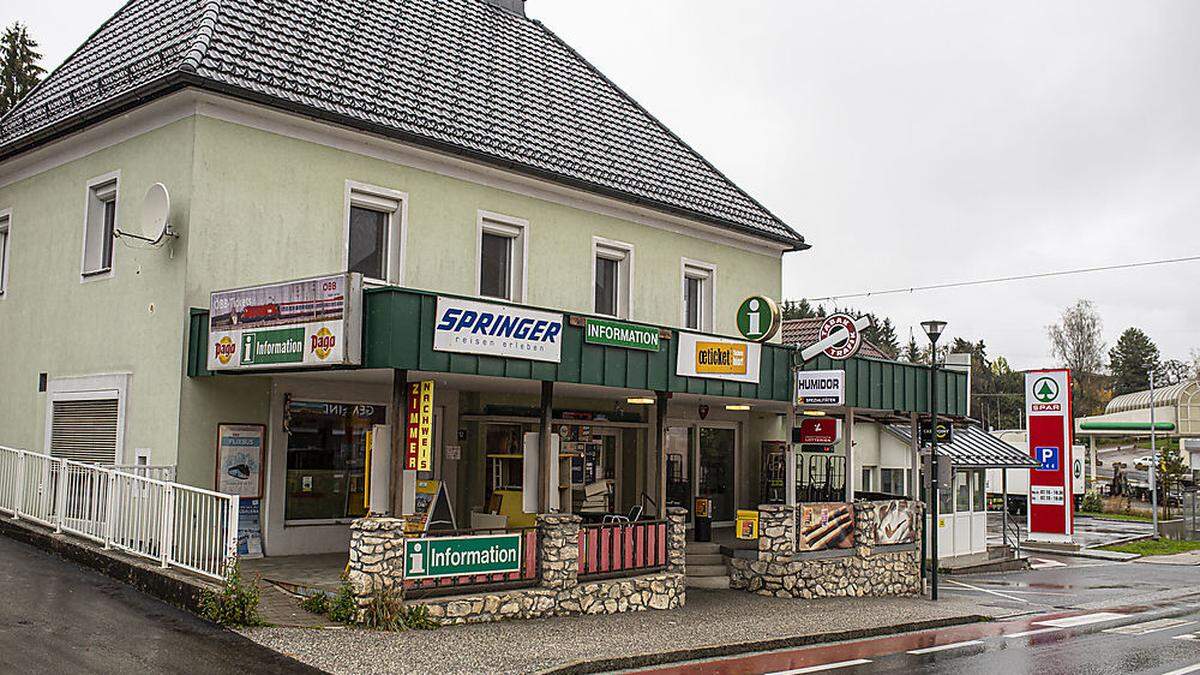 Am Sitz der ehemaligen Tourismusinformation, wo sich auch die Trafik befindet, siedelt sich die neue Poststelle an