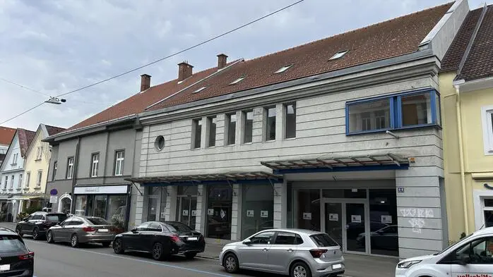 Leerstand in Hauptplatznähe: Der Carla-Laden und der angrenzende Re-Use-Shop sind geschlossen