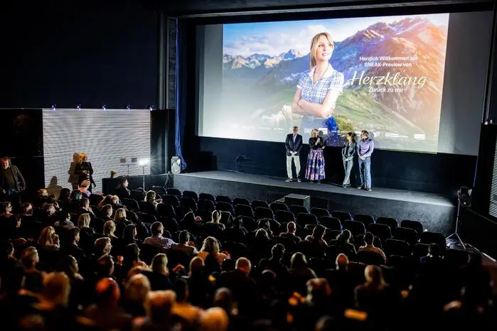 Melissa Naschenweng Premiere „Herzklang – Zurück zu mir“  Stadtkino  Villach