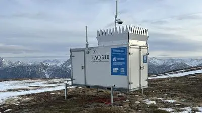 In den kommenden Monaten werden auf einer Seehöhe von 2.250 Metern mithilfe eines  SODAR-Windmessgeräts Windgeschwindigkeit und Windrichtung erfasst