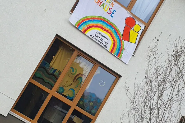 Außerdem wurden mehr als 300 Zeichnungen mit österlichen Motiven gestaltet.