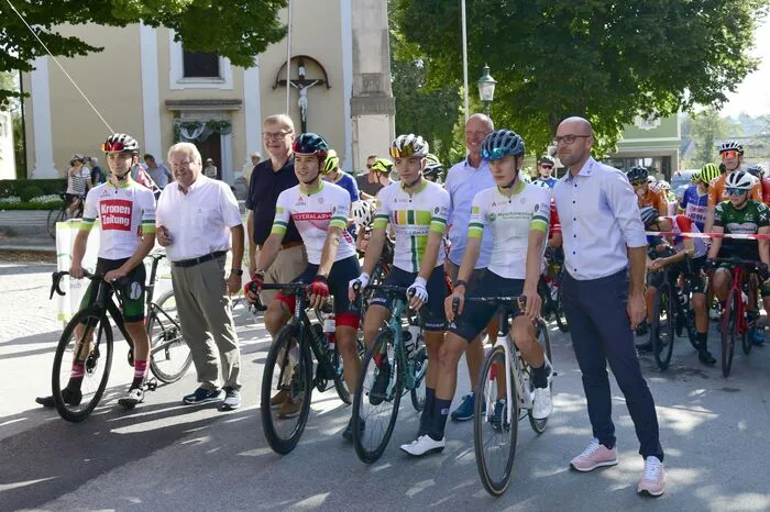 Im Endklassement belegten die Sportler aus Deutschland die ersten drei Plätze: Es siegte Benedikt Benz vor Attila Höfig und Zeno Levi Winter