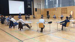 Die Gemeinderatssitzung in St. Peter am Ottersbach fand in der Ottersbachhalle  statt