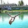 Vor welcher Kulisse man künftig am Längsee ins Wasser springt, wird sich Ende Juli weisen