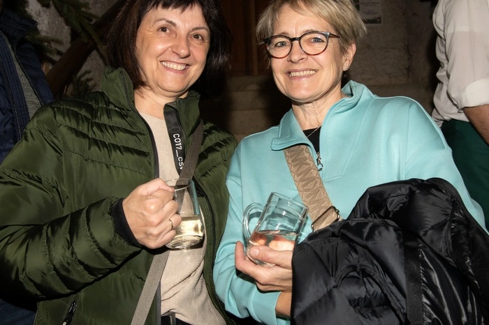 Für die ausgezeichnete und fröhliche Stimmung der vielen Gäste, unter ihnen auch langjährige Freunde aus Altach in Vorarlberg, sorgten die „Safentaler Musikanten, als Gäste der Musikverein Groß St. Florian und die Band „Feuer &amp; Eis“.  