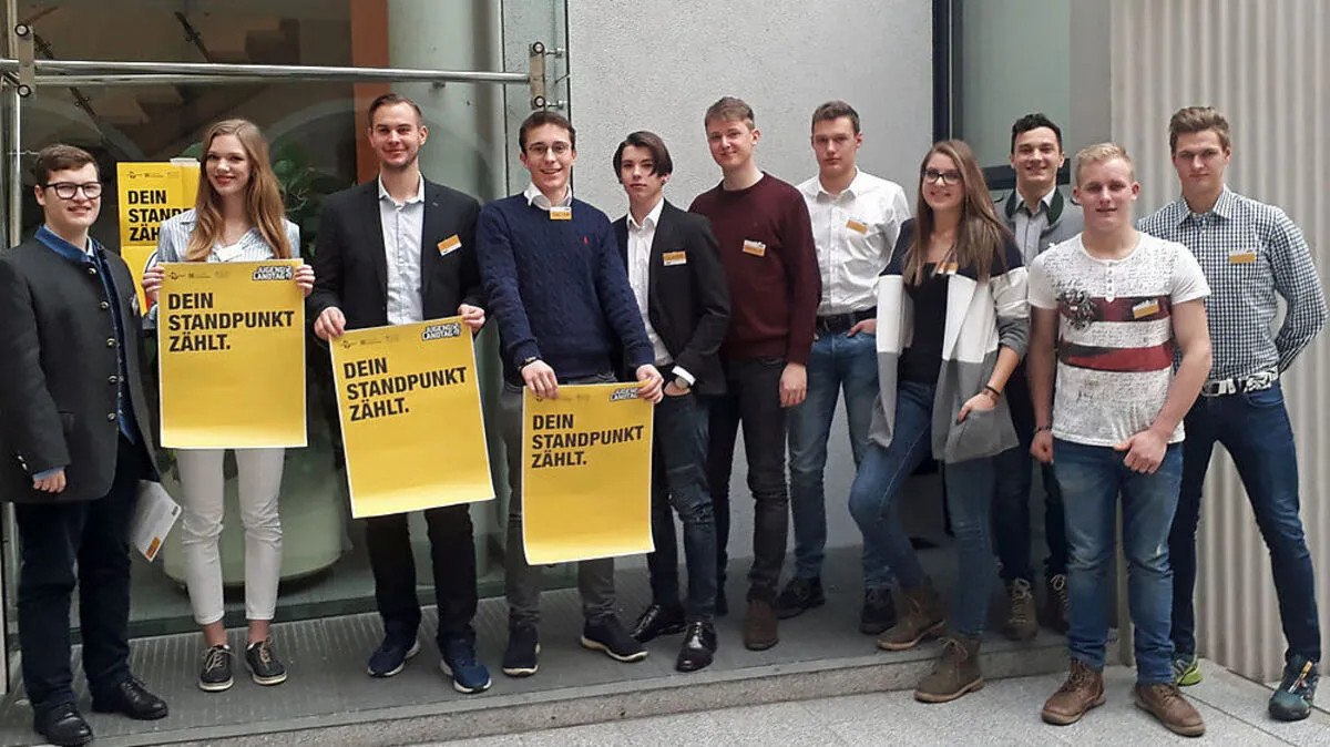 Im Brucker Rathaus diskutierten Jugendliche über aktuelle Themen