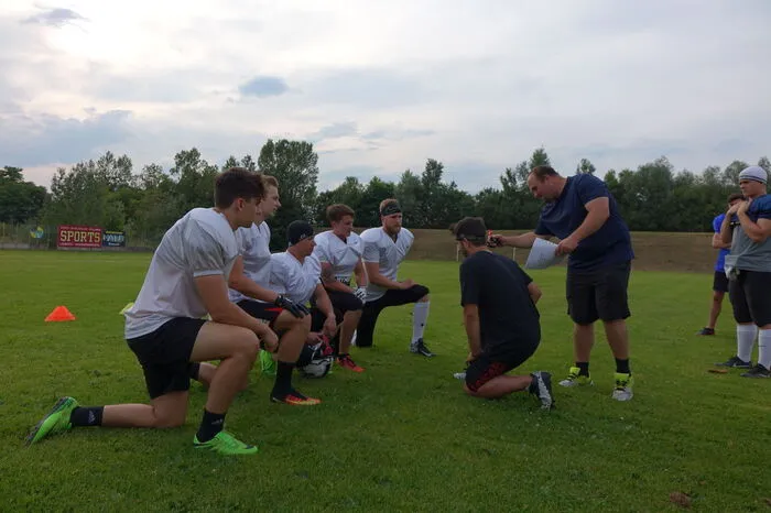 Der Saisonstart ist dann mit 2019 geplant. Um all die Herausforderungen heben zu können, sucht der Verein noch neue Spieler.