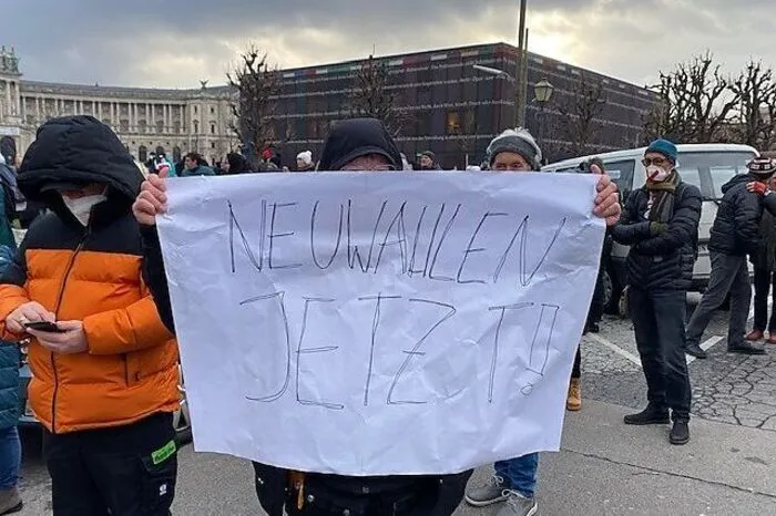 Sie wünschen sich Neuwahlen, wohl in der Hoffnung dass Impfgegner und FPÖ Zustimmung erfahren